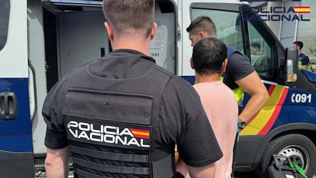 Imatge d’un expulsat per la Policia