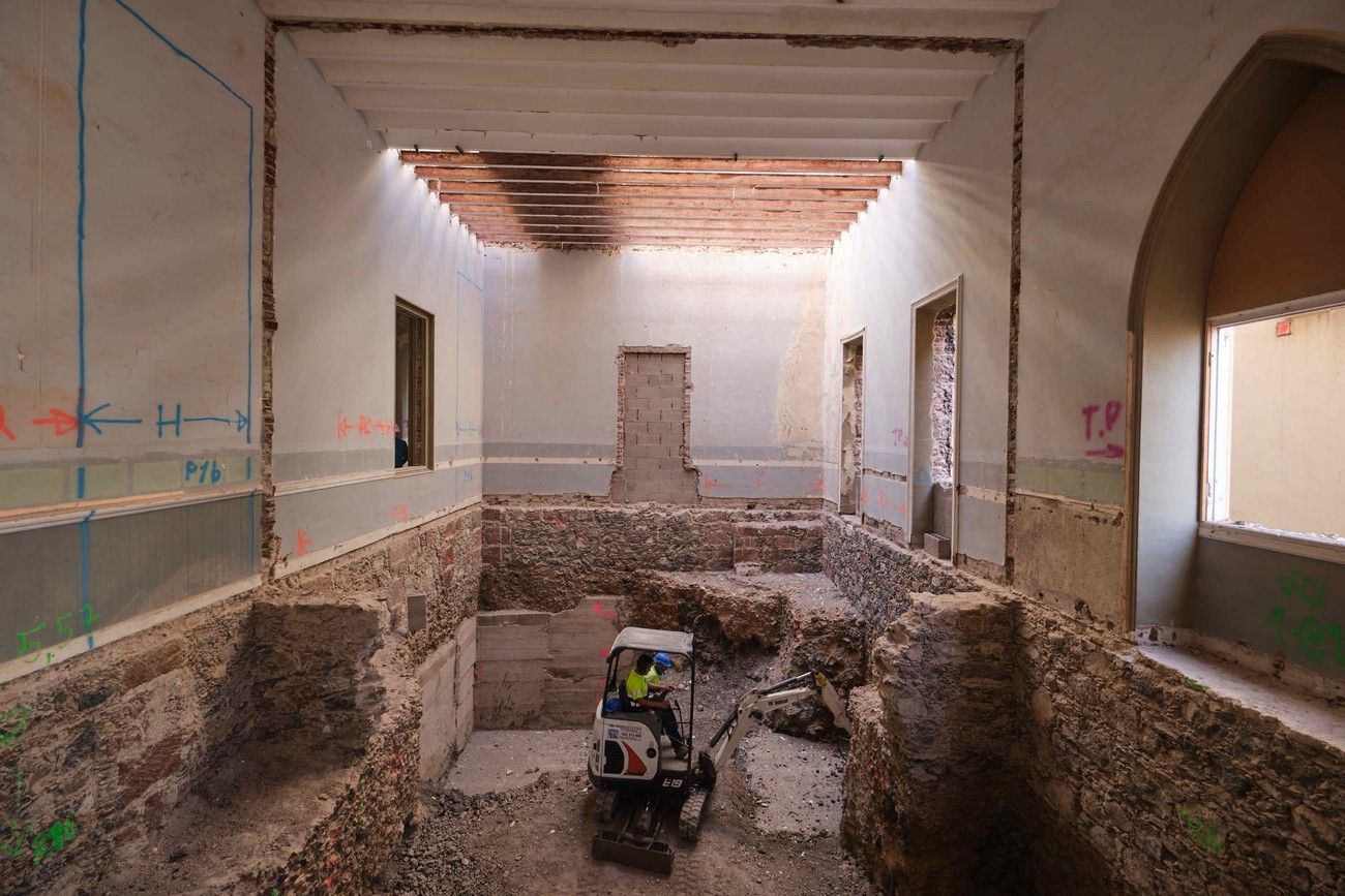 La obra del Viera y Clavijo elimina todo el muro hacia la Rambla y avanza en la restauración del histórico edificio