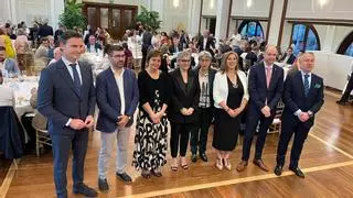 Gijón se vuelca en la lucha contra el cáncer con una multitudinaria cena en el Club de Regatas: "Nos queda mucho por hacer"