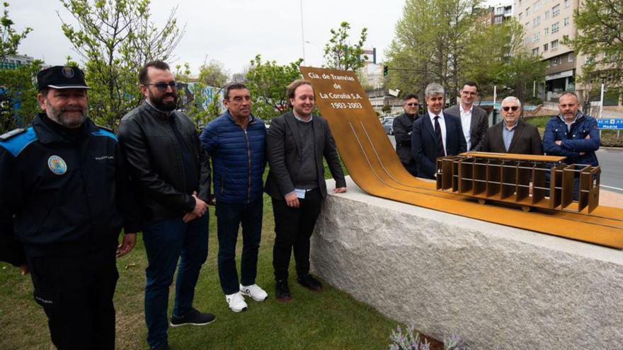 El monumento a Tranvías reaparece en Ramón y Cajal | CASTELEIRO/ROLLER AGENCIA