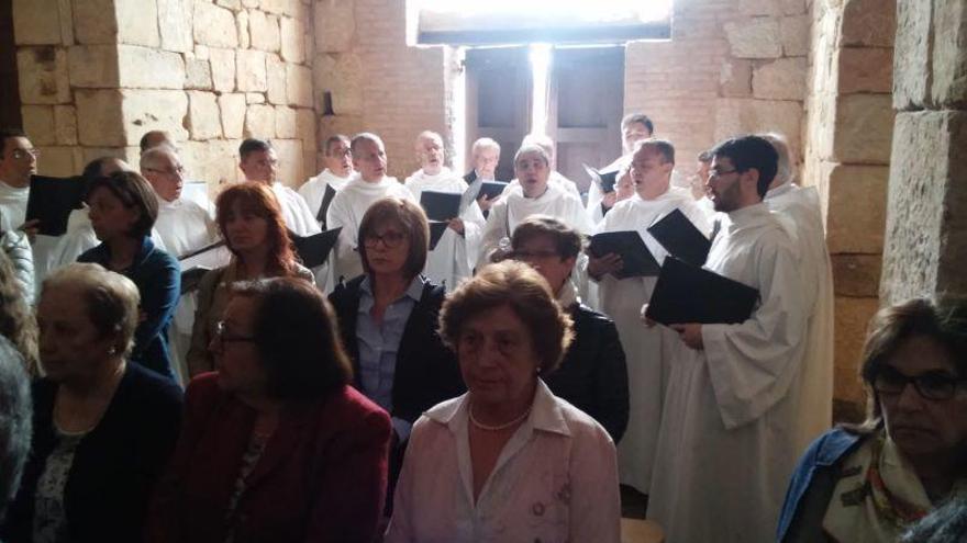 Canto en el templo visigótico de San Pedro de la Nave