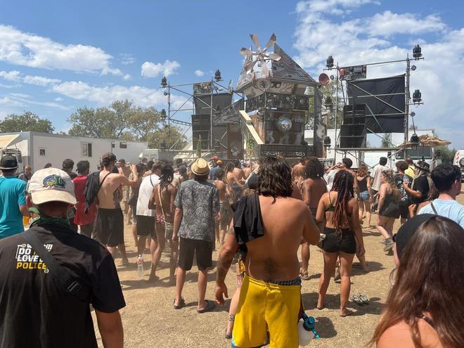 Galería | Segunda jornada de la rave ilegal en La Granja