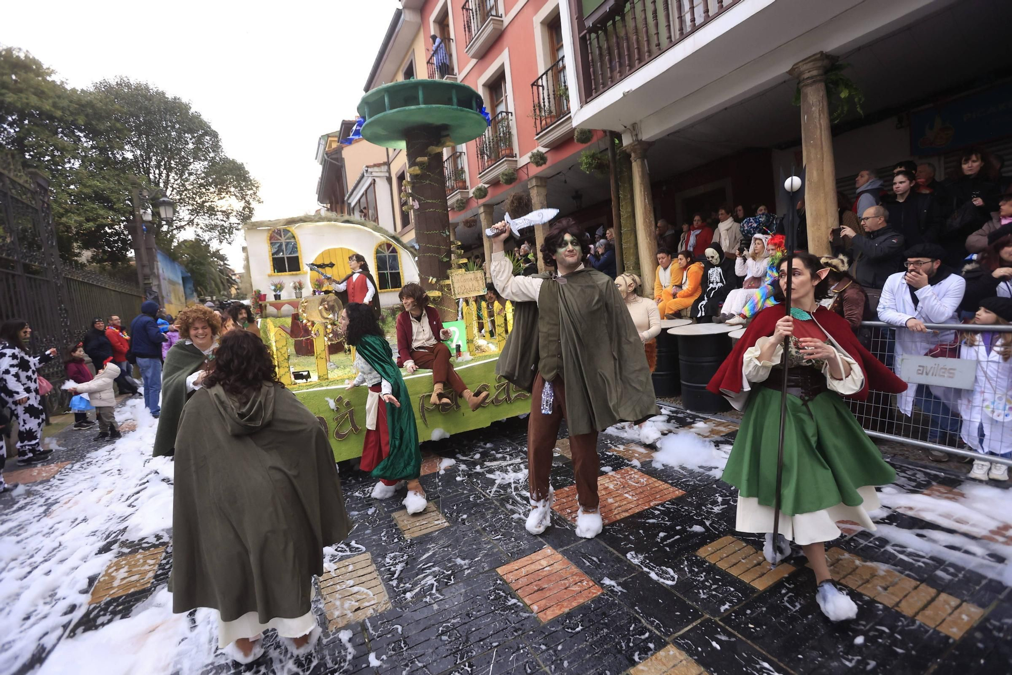 EN IMÁGENES: Así fue el espectacular 37.º Descenso de Galiana en el Antroxu de Avilés