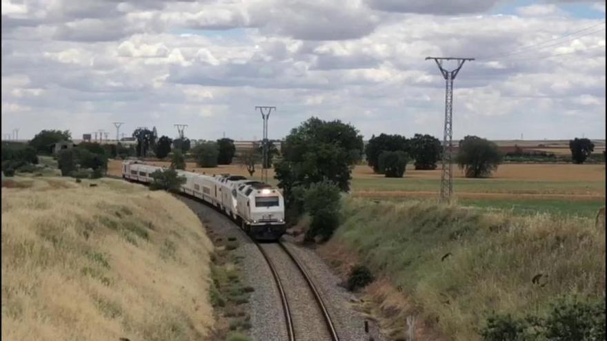 Parte del Alvia siniestrado en La Hiniesta-Zamora regresa a Galicia