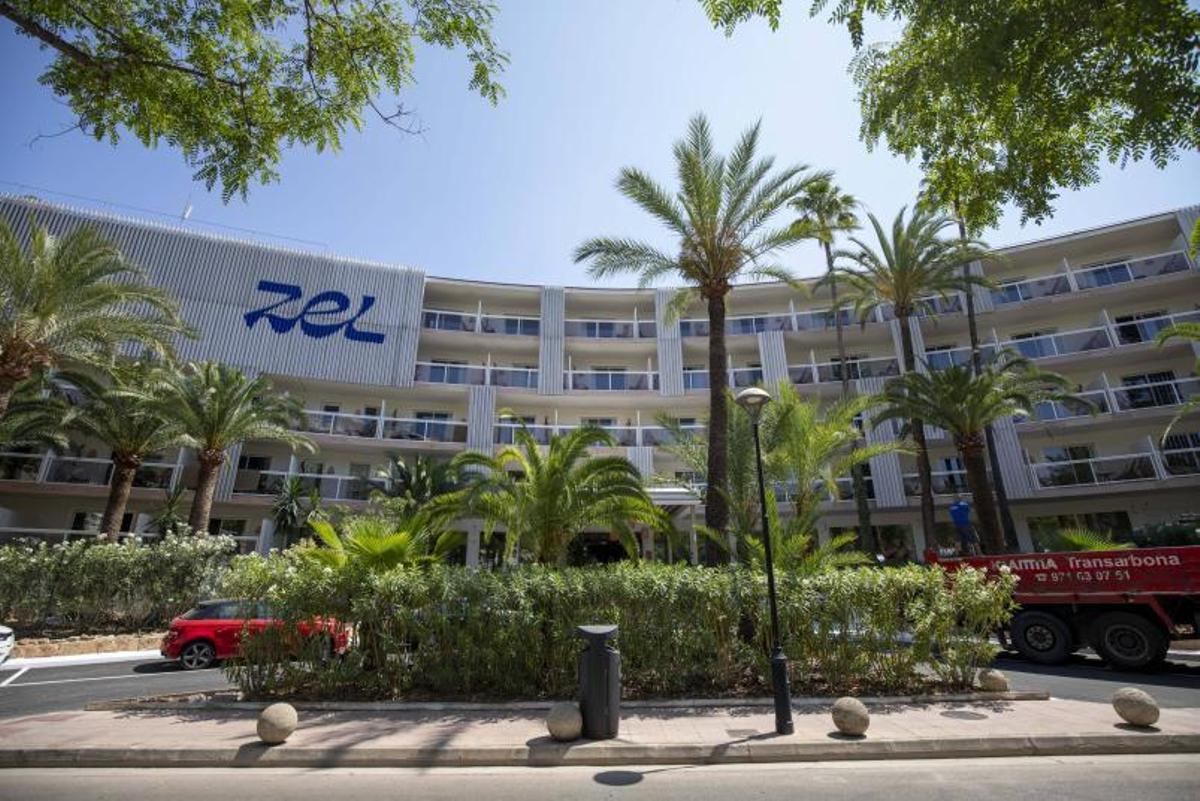 Fachada del Zel Mallorca, en Palmanova, tras su reforma. | GUILLEM BOSCH