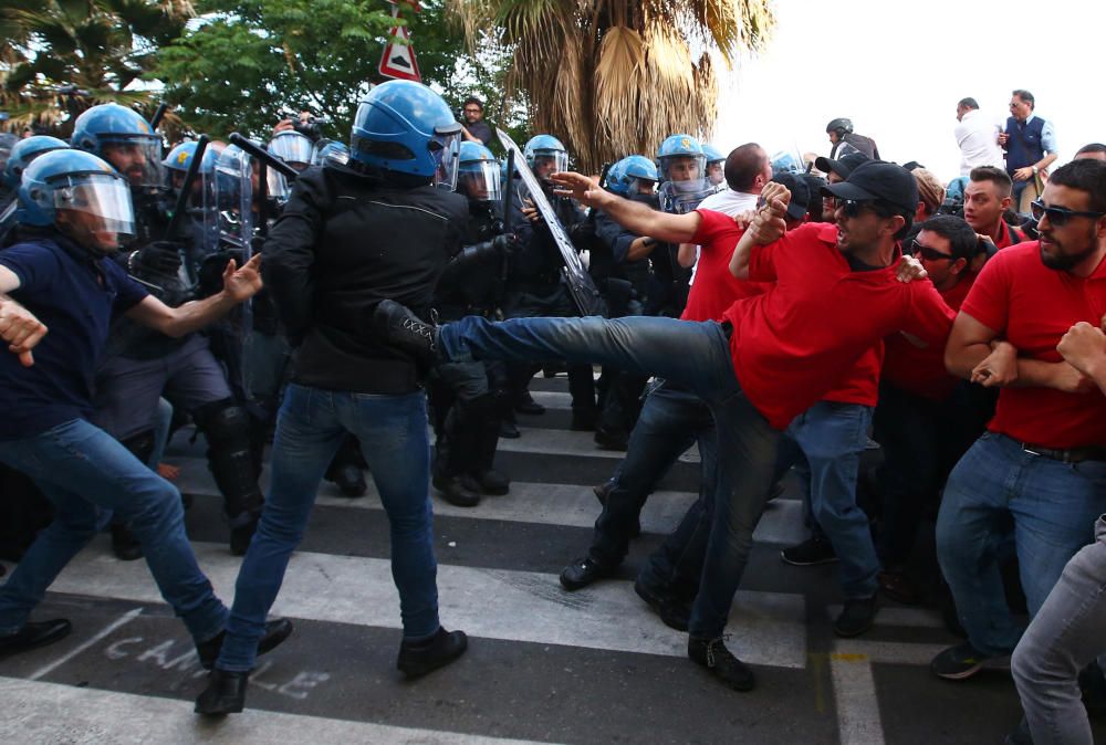 Choques entre policías y manifestantes en el G7