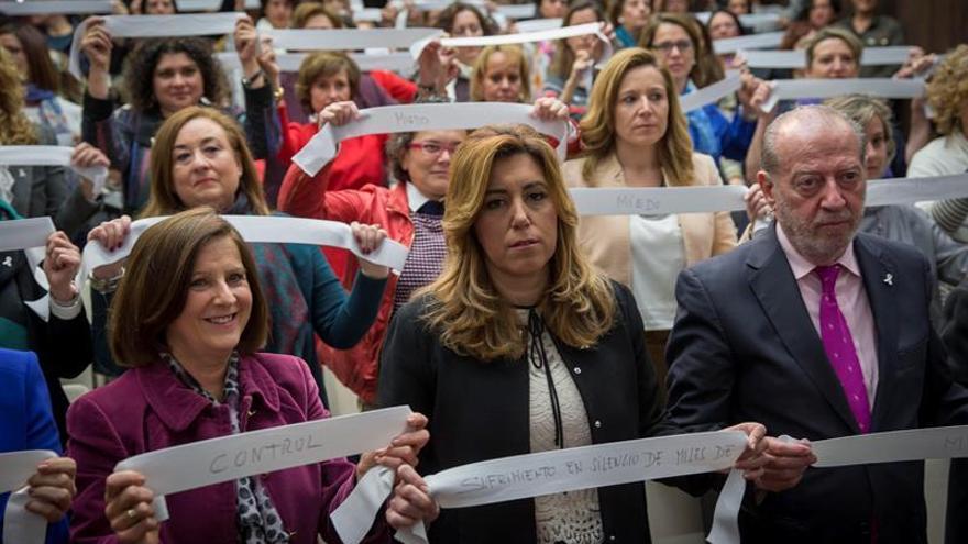 Díaz anima a &quot;quitarse la venda&quot; contra la violencia de género