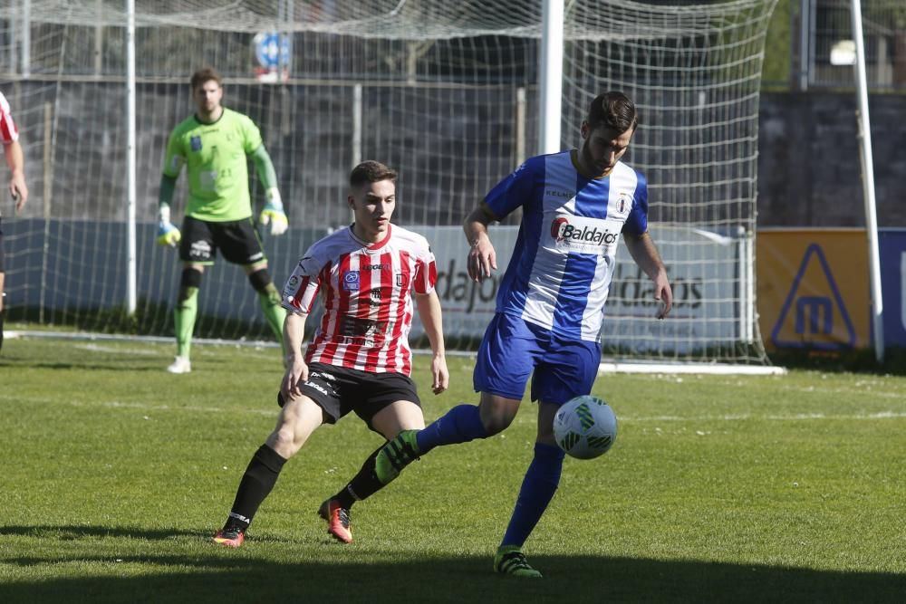 El partido entre el Real Avilés y el Siero, en imágenes