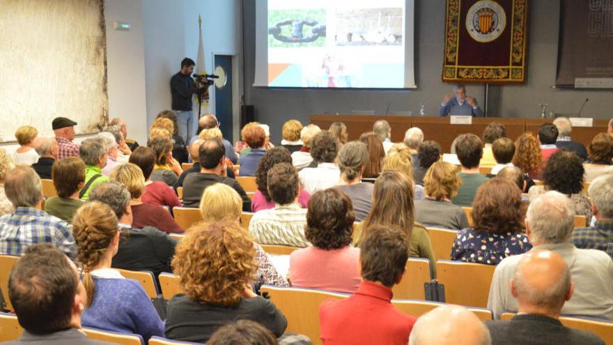 Imagen del lleno en la conferencia de Ignacio Morgado