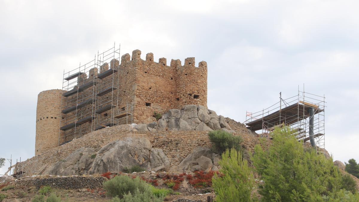La restauración en marcha servirá para estrenar un itinerario arqueológico.