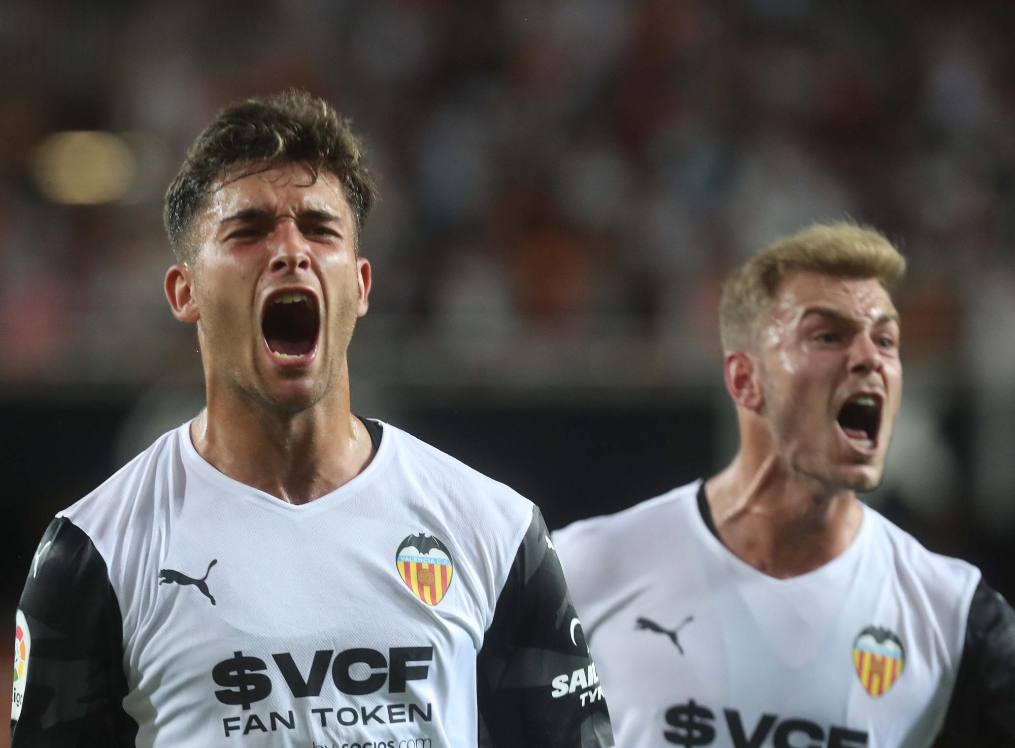 Las imágenes del partido entre el Valencia CF y el Real Madrid