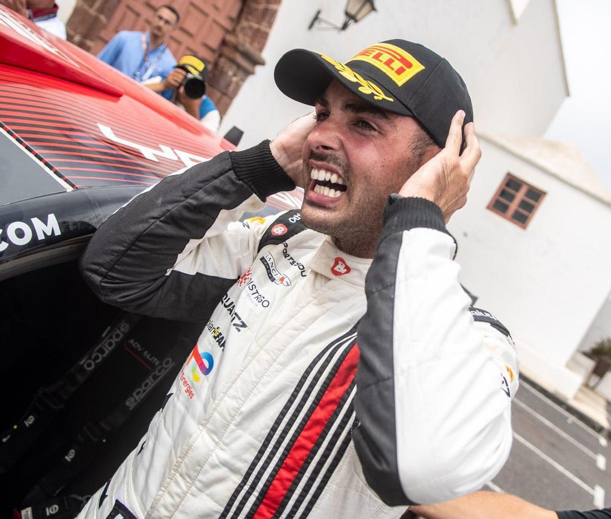 Diego Ruiloba, pensativo, durante el Rally Isla  de los Volcanes.