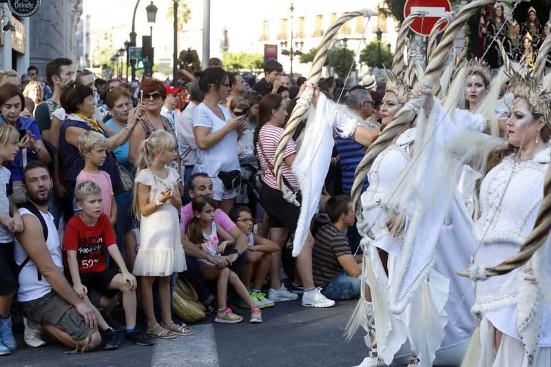 Actos del 9 d'Octubre: Desfile de Moros y Cristianos