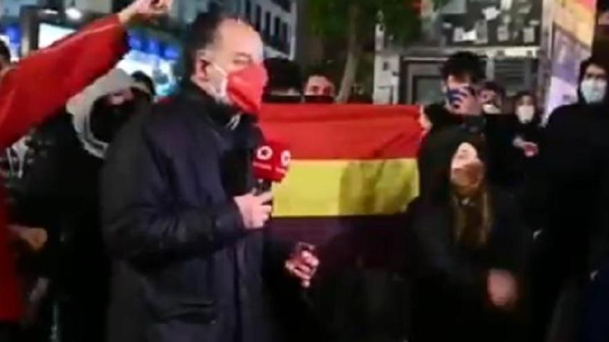 La agresión se ha producido en plena emisión de Telemadrid.