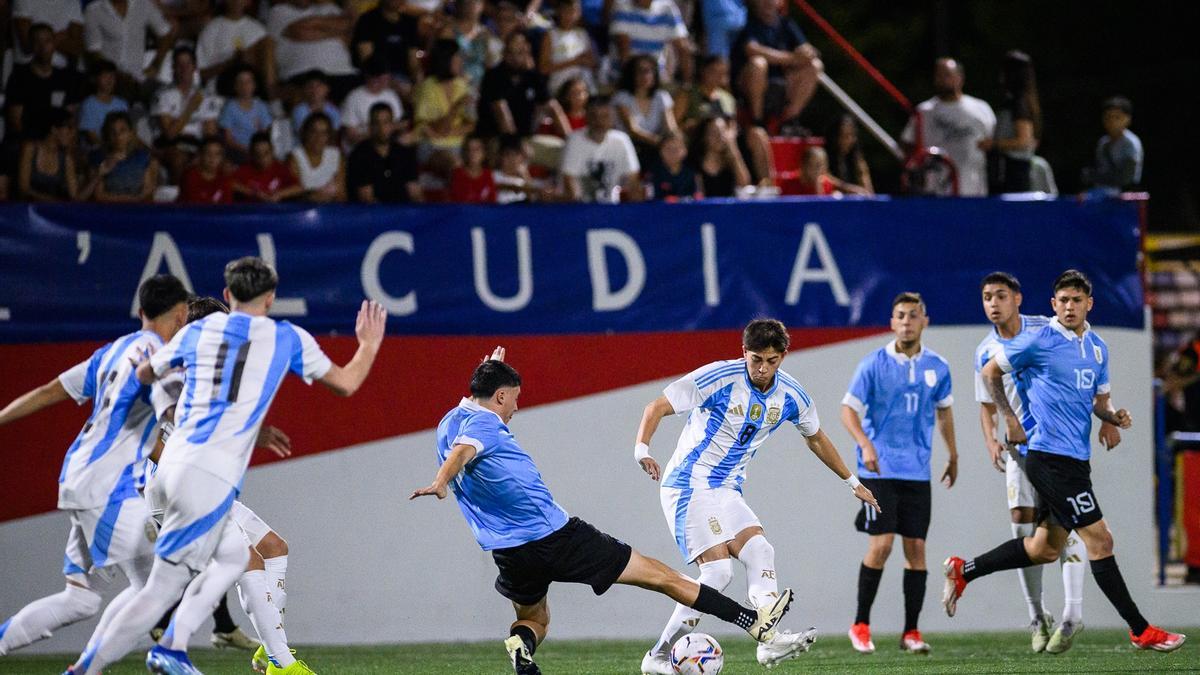 Partido entre Argentina y Uruguay en el COTIF