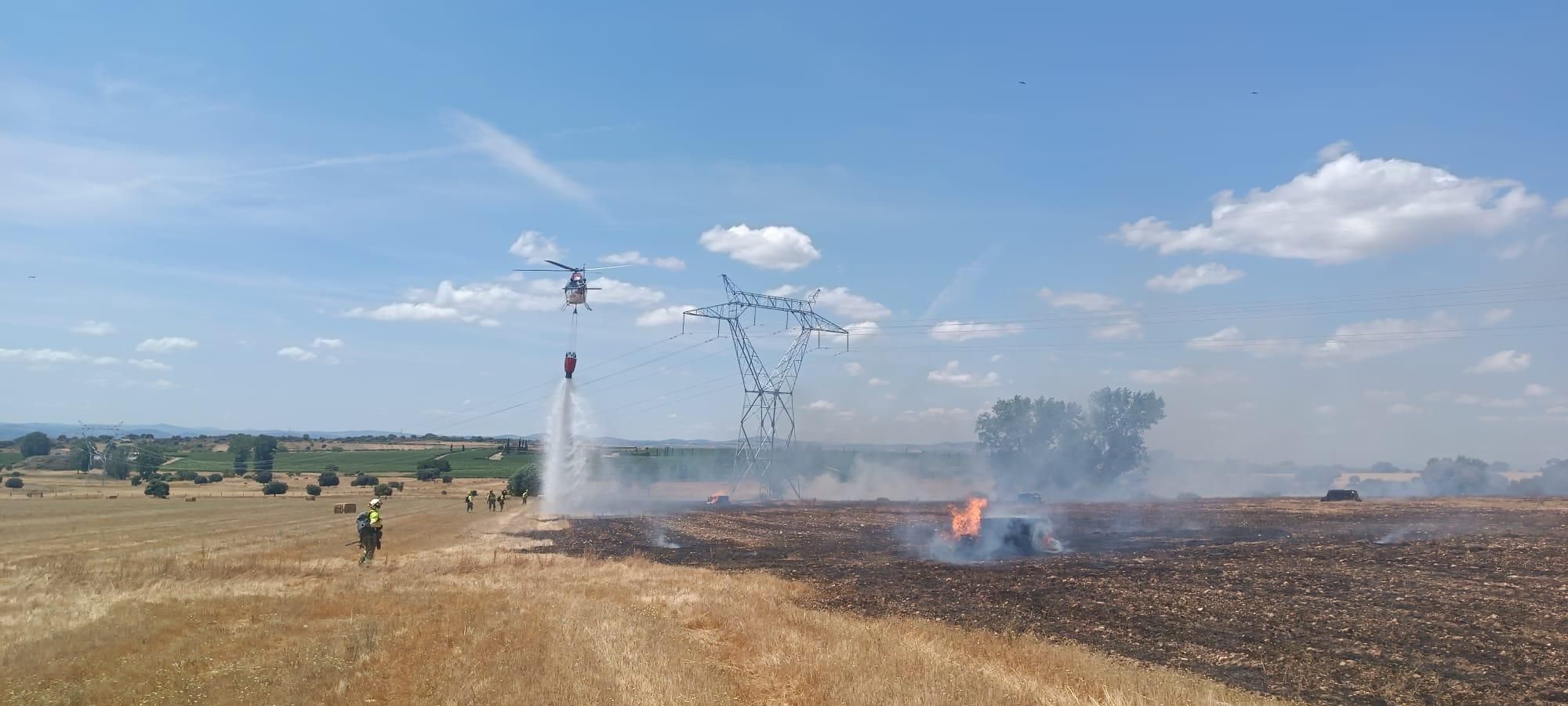 GALERÍA | Incendio forestal en la comarca de Sayago