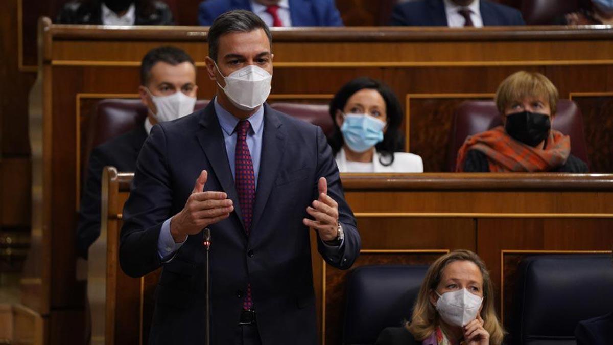 Sánchez s’enfronta a les preguntes de l’oposició sense Casado