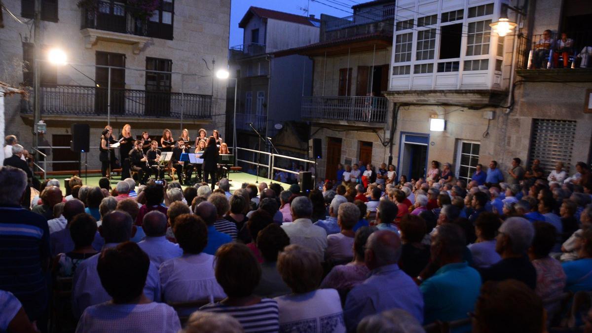 Una de las agrupaciones de Así Canta Cangas en la edición anterior.