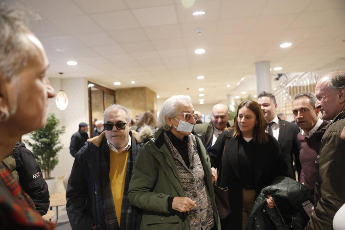 Acto de despedida de Vicente Gutiérrez Solís en el tanatorio de Langreo