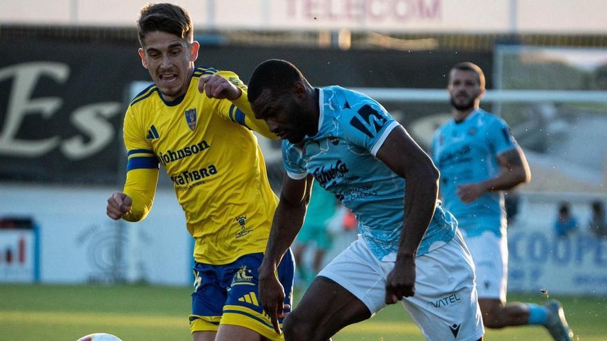 Mba en uno de los últimos partidos del Coria.