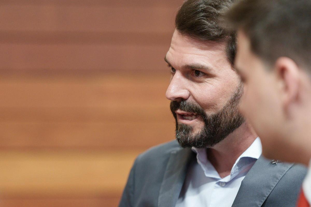 Galería | Tercera sesión del debate de investidura de María Guardiola