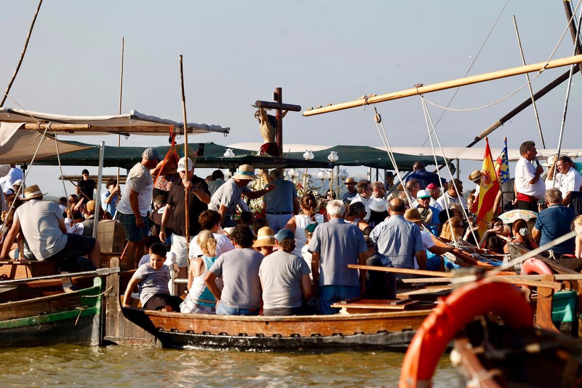 Homenaje al Cristo de la Salud en el 50 aniversario de su romería por l'Albufera