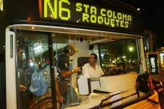 Una trabajadora de Sant Antoni denuncia la situación del bus nocturno: "Vamos apretados como sardinas"