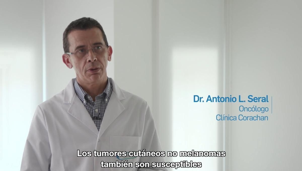 ¿El cáncer de piel también puede tratarse con radioterapia y cuál es la tasa de curación?