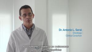 ¿El cáncer de piel también puede tratarse con radioterapia y cuál es la tasa de curación?