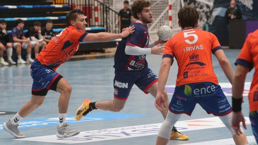 El Luceros remonta para rescatar un punto