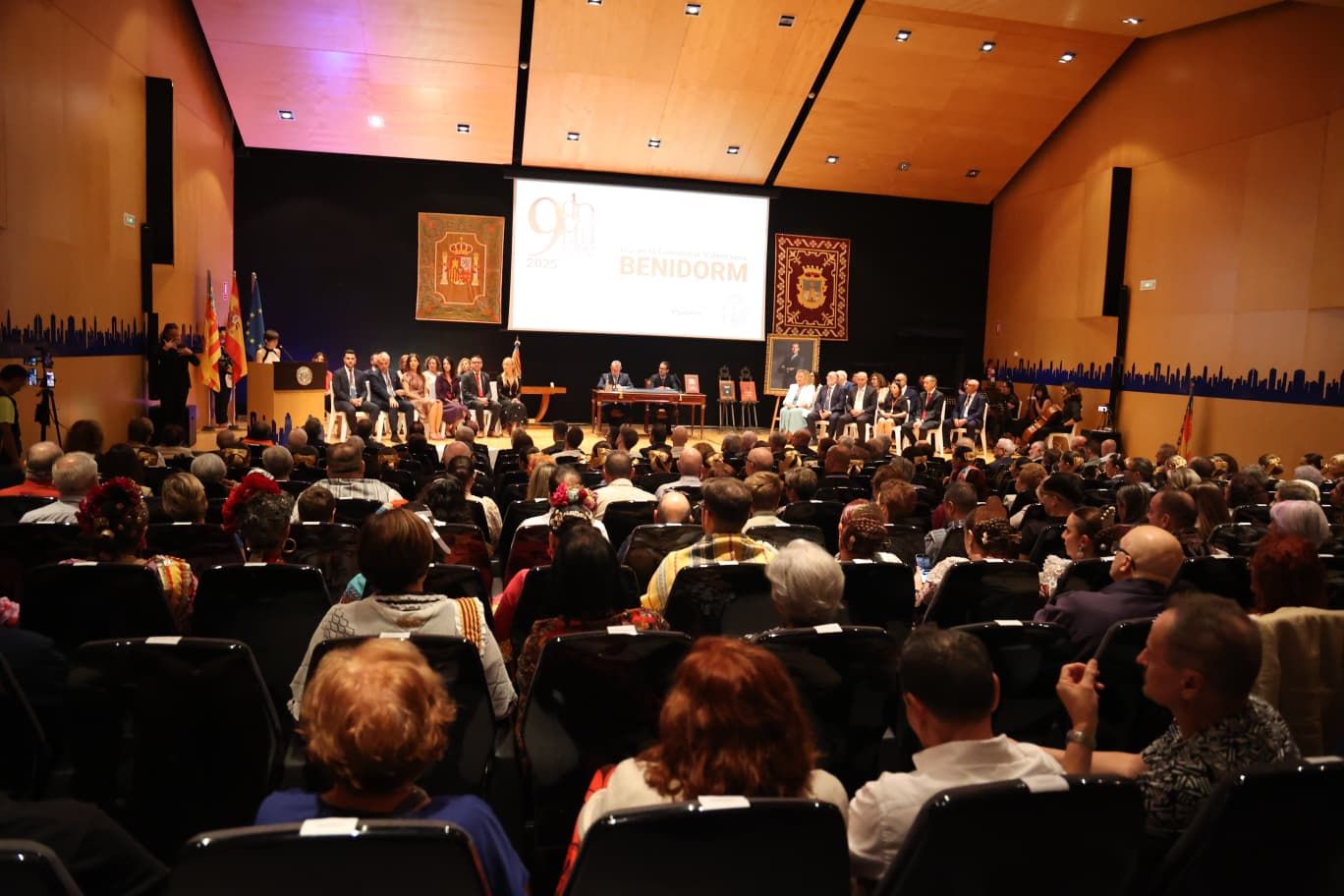 Acto del 9 d'Octubre en Benidorm
