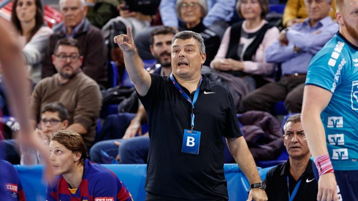 Xavi Pascual desea volver cuanto antes al banquillo