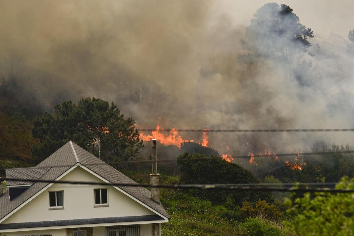 incendio/260406LCO_CASTELEIRO (234005680)