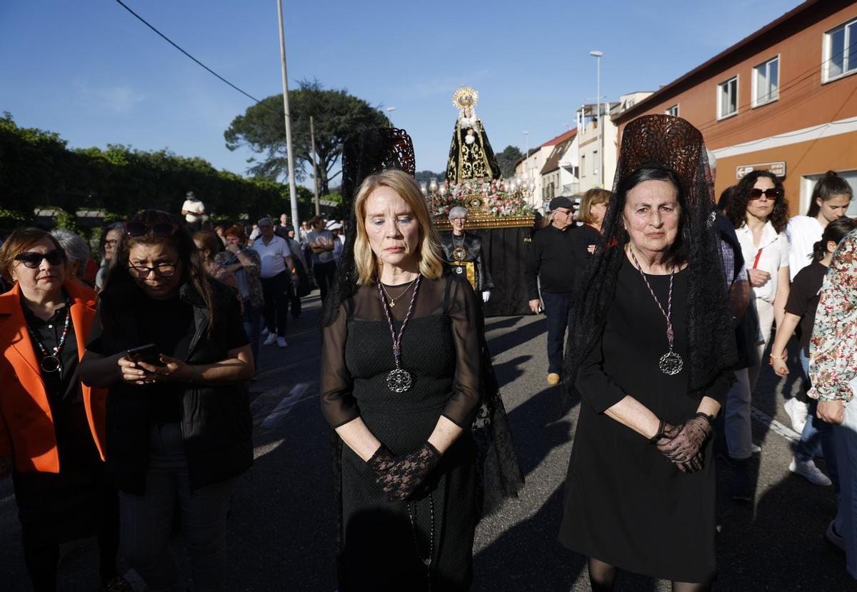 Decenas de fieles abarrotan Teis en la procesión de Nuestro Padre Jesús Nazareno Decenas de fieles abarrotan Teis en la procesión de Nuestro Padre Jesús Nazareno