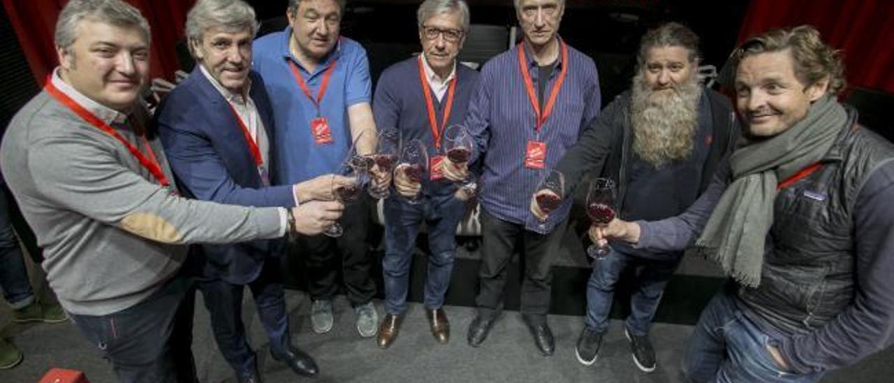 Cinco magníficos del vino hablan en Oviedo de la revolución en el viñedo