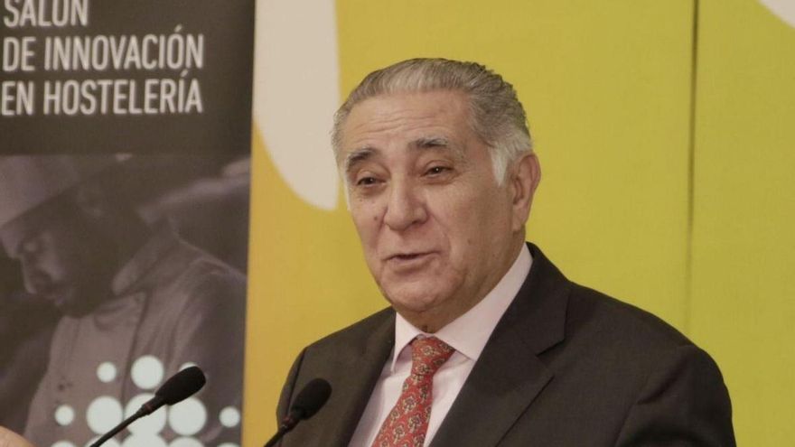 Manuel Villafaina: «Los chiringuitos deben ser tratados igual que el resto de establecimientos»