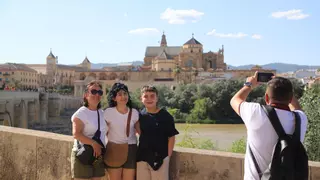 Córdoba despide un fin de semana 'fresquito' con un día más de tregua