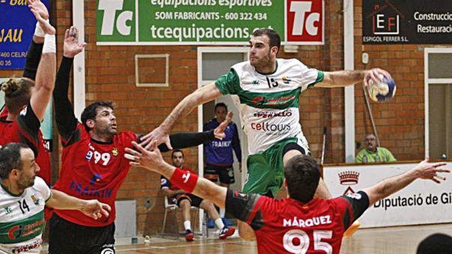 Una acció del disputat partit amistós d&#039;ahir a Bordils.