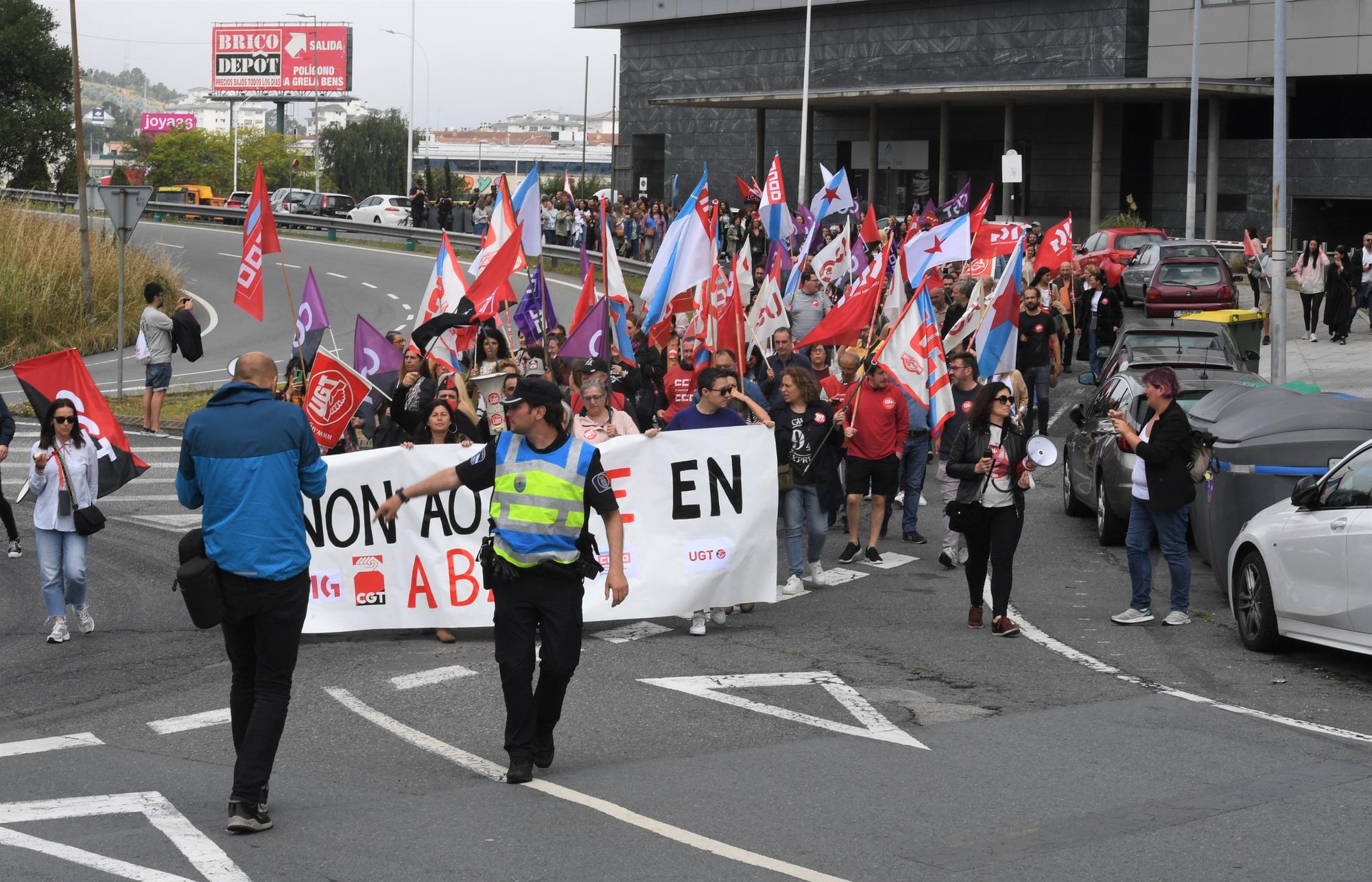 Manifestación en A Coruña por el cierre de la empresa de telemarketing Abai