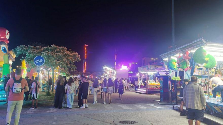 Ambiente en las atracciones instaladas en la Alameda. | FdV