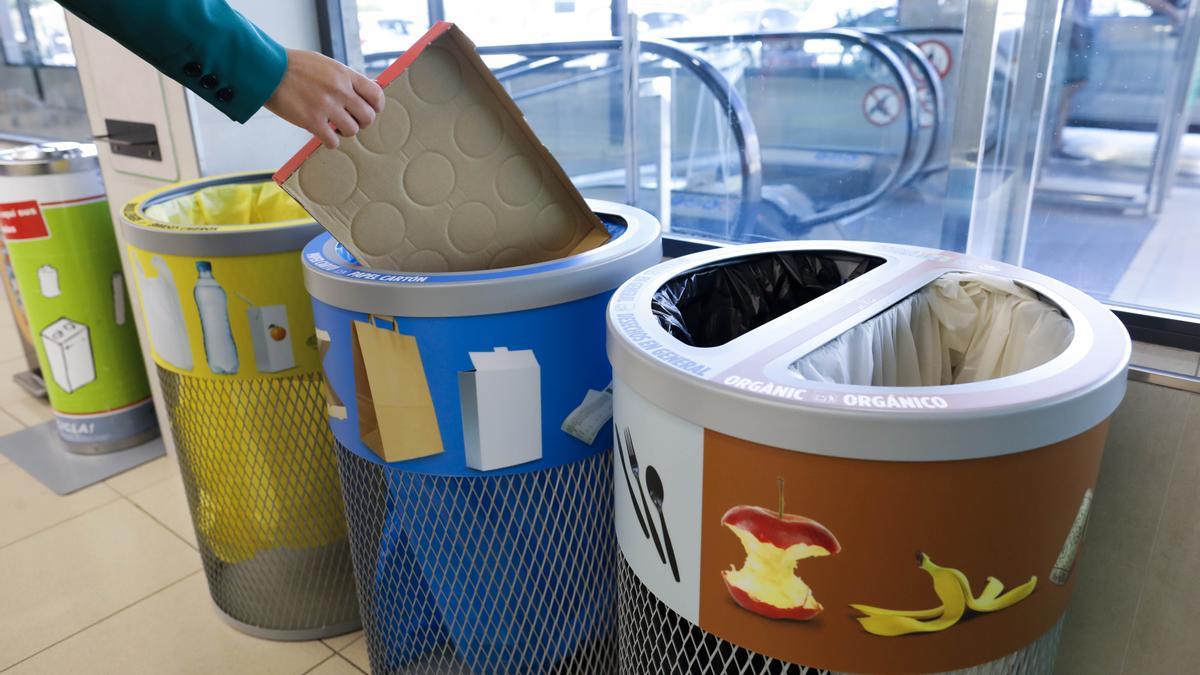 Separar los desechos es una buena práctica para facilitar el reciclaje.