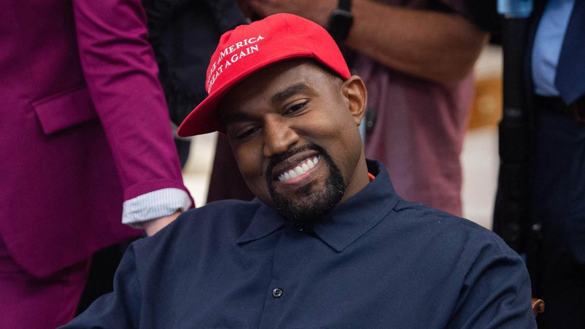 Kanye West, un Santa Claus a Chicago