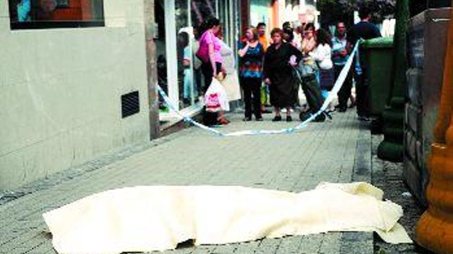 Una octogenaria fallece tras precipitarse al vacío desde un primer piso en Pontevedra