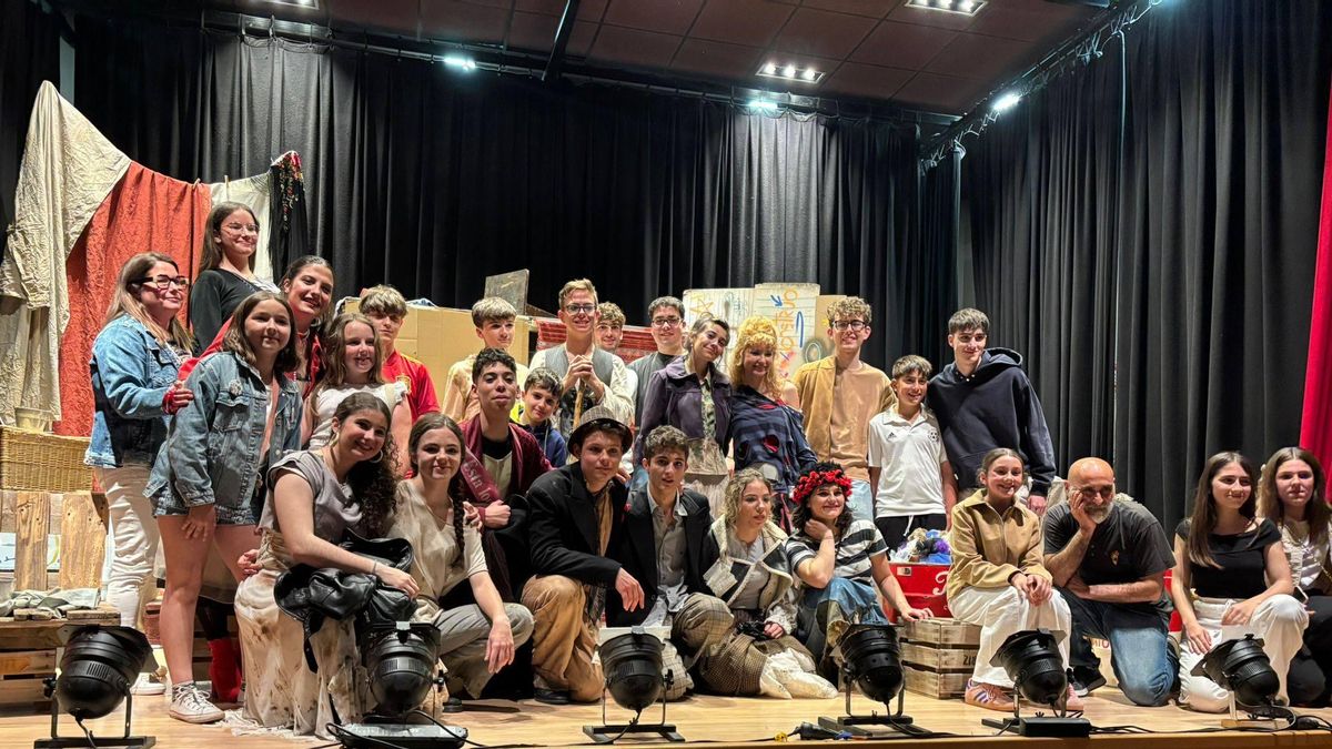 El grupo de teatro joven de Maella debuta en Zaragoza.