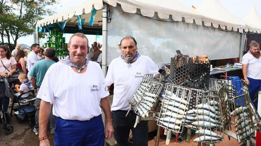 Candás celebra un  multitudinario Festival de la Sardina, con cinco mil kilos a la venta y primer premio para el Restaurante Casa Cristina, de Albandi