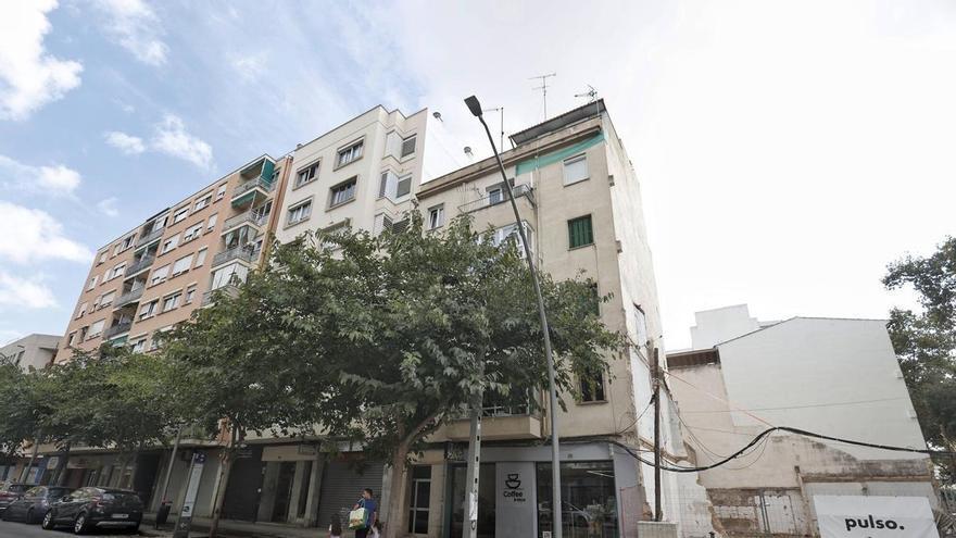 Los vecinos de la mujer apuñalada en Palma aseguran que la pareja vivía separada