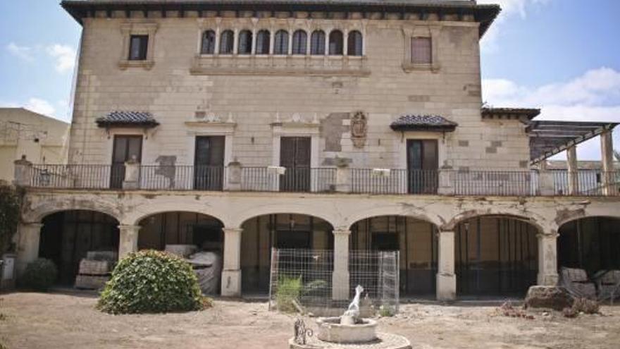Imagen del Palacio de Rubalcava, abandonado una década.