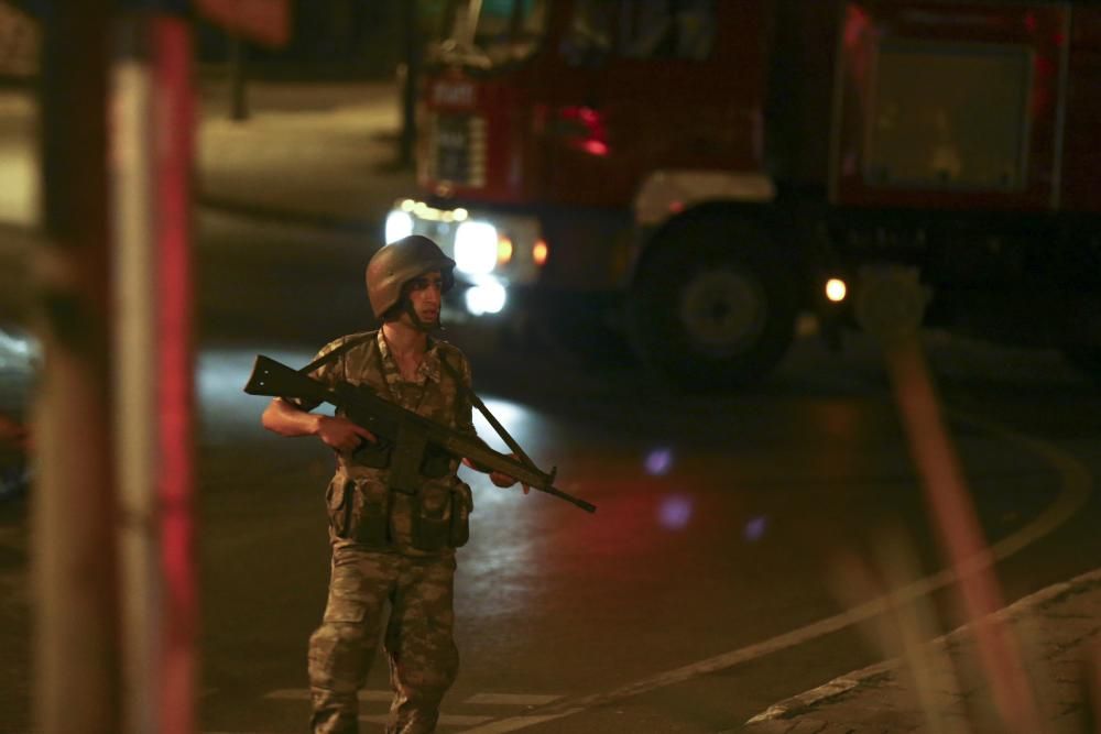 Soldats de l''exèrcit turc desplegats a Istanbul