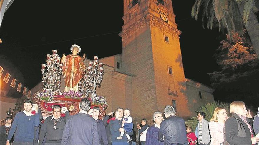 la imagen de san rodrigo recorre las calles egabrenses por su festividad