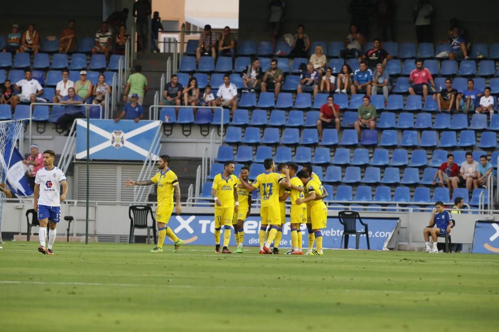 Delia Padrón Partido Copa Mahou entre el Tenerife y Las Palmas , Heliodoro Rodriguez Lopez